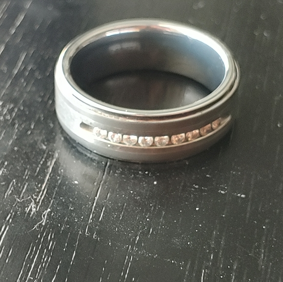 Men's ring size 8 - Picture 3 of 4